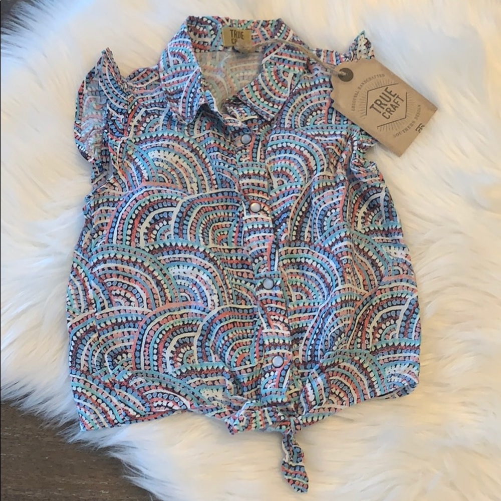 Girls 3T knot front shirt
